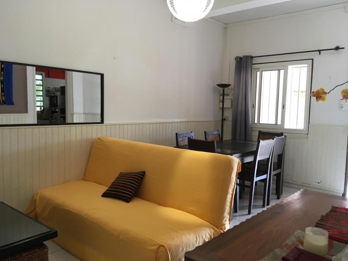Les Anones Apartment Saint-Gilles Les Bains Exterior photo