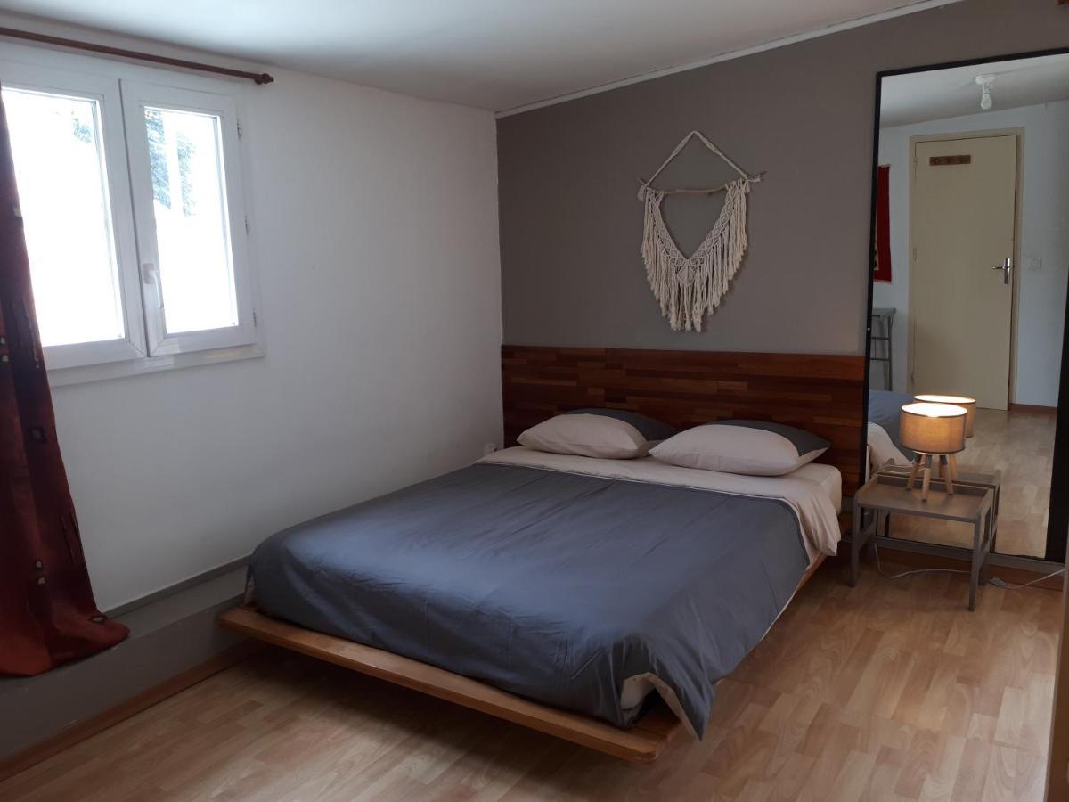 Les Anones Apartment Saint-Gilles Les Bains Exterior photo